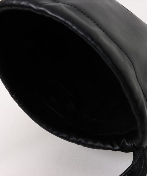 A.P.C.（アーペーセー）の「SAC NINON MINI（ショルダーバッグ・レディース・ブラック/ブラウン系その他/ブルー・ONESIZE）」の7枚目の写真