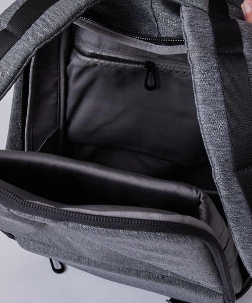 Cote&Ciel（コートエシエル）の「【Cote＆Ciel/コートエシエル】Isar EcoYarn(バックパック)（バックパック/リュック・メンズ・グレー/ブラック・FREE）」の5枚目の写真