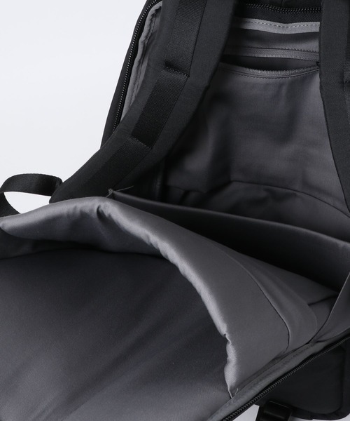 Cote&Ciel（コートエシエル）の「【Cote＆Ciel/コートエシエル】Isar EcoYarn(バックパック)（バックパック/リュック・メンズ・グレー/ブラック・FREE）」の3枚目の写真