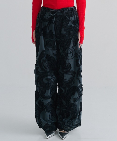 TAAKK（ターク）の「【TAAKK/ターク】PARACHUTE PANTS/パラシュートパンツ（その他パンツ・レディース・ブラック/ホワイト・2/1）」の5枚目の写真