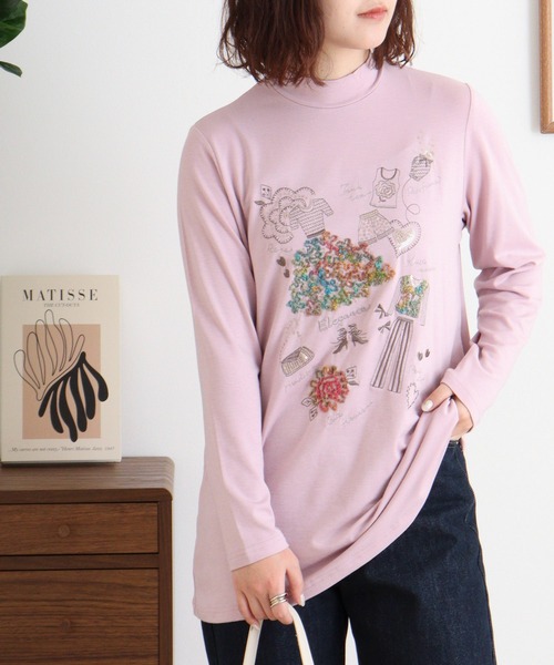 BRODIAEA(ブローディア)の「BRODIAEA ハイネックカットソー カラフル刺繍 スーパープレミアサーモ(Tシャツ/カットソー・レディース・ピンク/ブラック/オリーブ/チャコールグレー/ネイビー/ベージュ・40)」の1枚目の写真