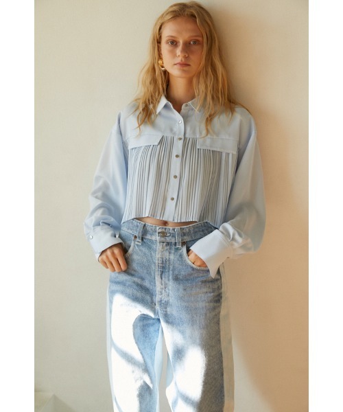 Estella.K(エステラケー)の「Julia Pleated Shirt プリーツショートシャツ(シャツ/ブラウス・レディース・ホワイト/サックスブルー・FREE)」の10枚目の写真