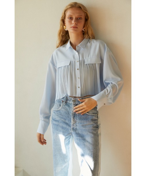 Estella.K(エステラケー)の「Julia Pleated Shirt プリーツショートシャツ(シャツ/ブラウス・レディース・ホワイト/サックスブルー・FREE)」の12枚目の写真