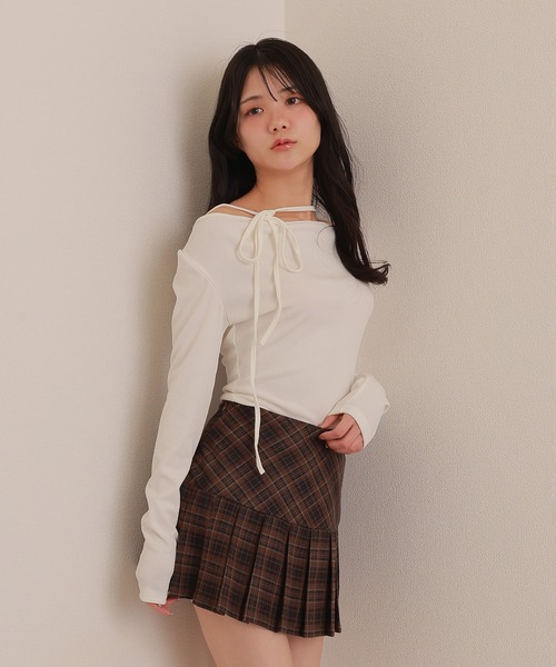 M DOLLY(エムドリー)の「choker ribbon tops/チョーカーリボントップス(Tシャツ/カットソー・レディース・ブラック/ホワイト・S/M)」の5枚目の写真