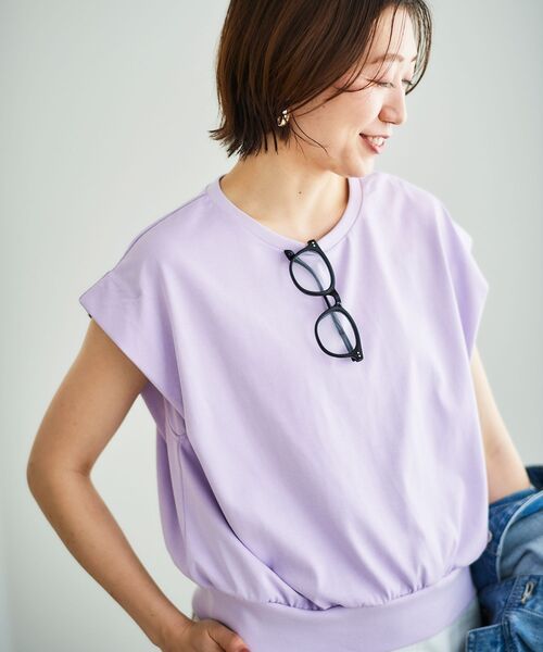 le.coeur blanc(ルクールブラン)の「コットンタックショルダーTシャツ(Tシャツ/カットソー・レディース・パープル/オフホワイト/ダークグレー/ブラック/サックスブルー・38)」の5枚目の写真