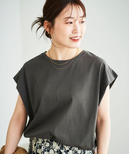 le.coeur blanc(ルクールブラン)の「コットンタックショルダーTシャツ(Tシャツ/カットソー・レディース・パープル/オフホワイト/ダークグレー/ブラック/サックスブルー・38)」の4枚目の写真
