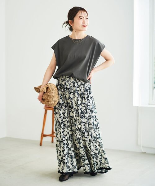 le.coeur blanc(ルクールブラン)の「コットンタックショルダーTシャツ(Tシャツ/カットソー・レディース・パープル/オフホワイト/ダークグレー/ブラック/サックスブルー・38)」の16枚目の写真