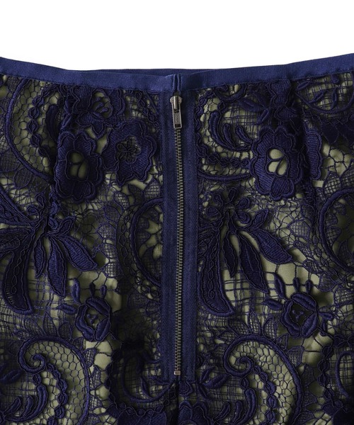 DRESSLAVE（ドレスレイブ）の「motief lace midi skirt(モチーフレースミディスカート)（スカート・レディース・ホワイト/ネイビー・38/36）」の19枚目の写真