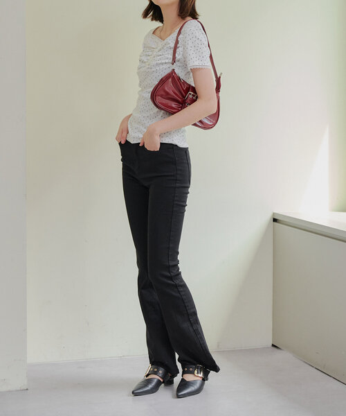 Another Branch olive des olive(アナザーブランチオリーブデオリーブ)の「【伸縮性あり / 脚長美脚シルエット】セミフレアデニム(デニムパンツ・レディース・その他/ブラック・SMALL/MEDIUM/FREE)」の12枚目の写真