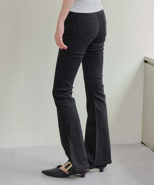 Another Branch olive des olive(アナザーブランチオリーブデオリーブ)の「【伸縮性あり / 脚長美脚シルエット】セミフレアデニム(デニムパンツ・レディース・その他/ブラック・SMALL/MEDIUM/FREE)」の14枚目の写真