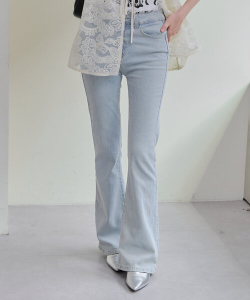 Another Branch olive des olive(アナザーブランチオリーブデオリーブ)の「【伸縮性あり / 脚長美脚シルエット】セミフレアデニム(デニムパンツ・レディース・その他/ブラック・SMALL/MEDIUM/FREE)」の2枚目の写真