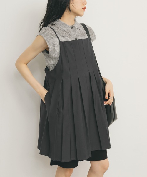 KBF（ケイビーエフ）の「タックプリーツミニワンピース（ワンピース