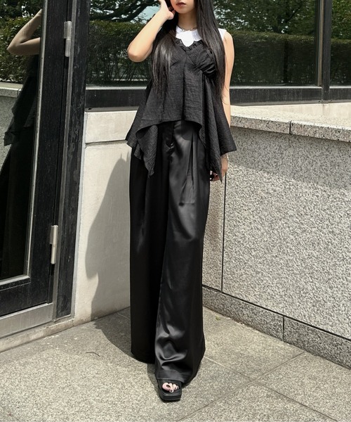 LVEU.（ラブユ.）の「【LVEU.】フリルキャミビスチェ / トップス キャミソール キャミ フリル ワッシャー くしゅくしゅ ビスチェ レイヤード ブラック ZOZOTOWN限定（キャミソール・レディース・ブラック・FREE）」の11枚目の写真