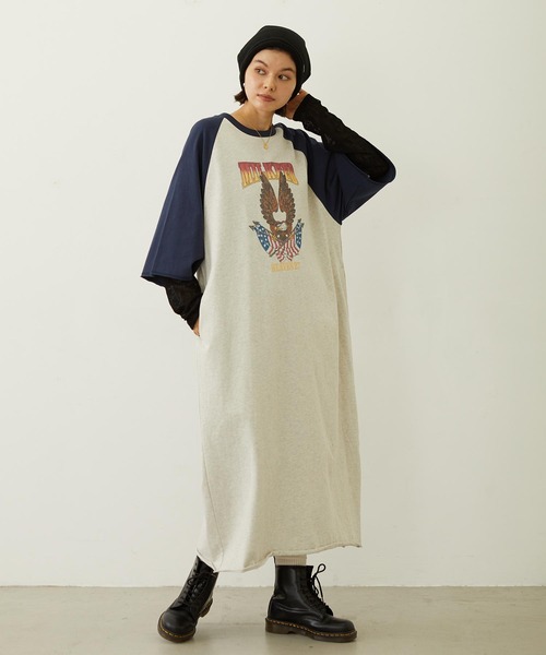 MILKFED.（ミルクフェド）の「EAGLE B/B TEE DRESS（ワンピース・レディース・オートミール/チャコール/ネイビー・ONE SIZE）」の2枚目の写真