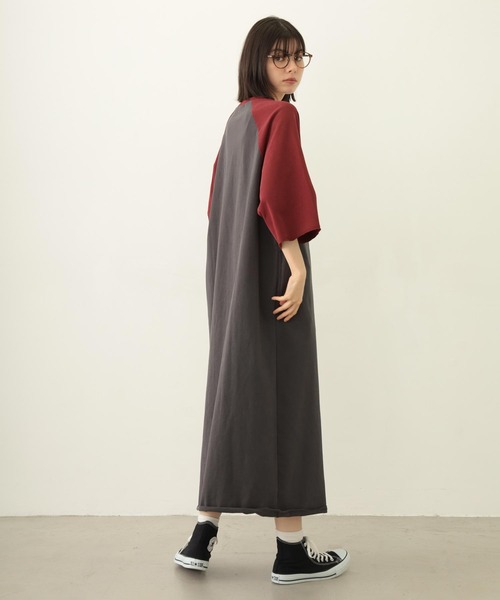 MILKFED.（ミルクフェド）の「EAGLE B/B TEE DRESS（ワンピース・レディース・オートミール/チャコール/ネイビー・ONE SIZE）」の8枚目の写真