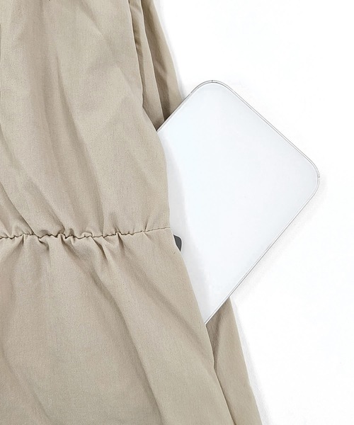 TeddyShop（テディショップ）の「【UVカット率99％以上】レディース水着 長袖パイピングダブルフリルビッグカラーラッシュガードトップス（ラッシュガード・レディース・ホワイト/ベージュ/ブラック・LL/M/L/S）」の17枚目の写真