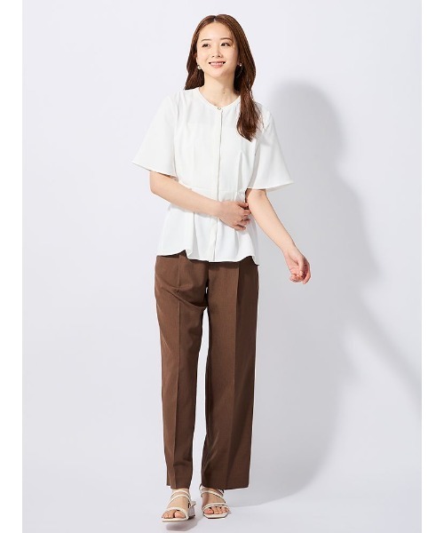 Perfect Suit FActory(パーフェクトスーツファクトリー)の「<ひんやり接触冷感>タックデシンブラウス オフホワイト/ベージュ(シャツ/ブラウス・レディース・オフホワイト/ベージュ・S/M/L)」の4枚目の写真