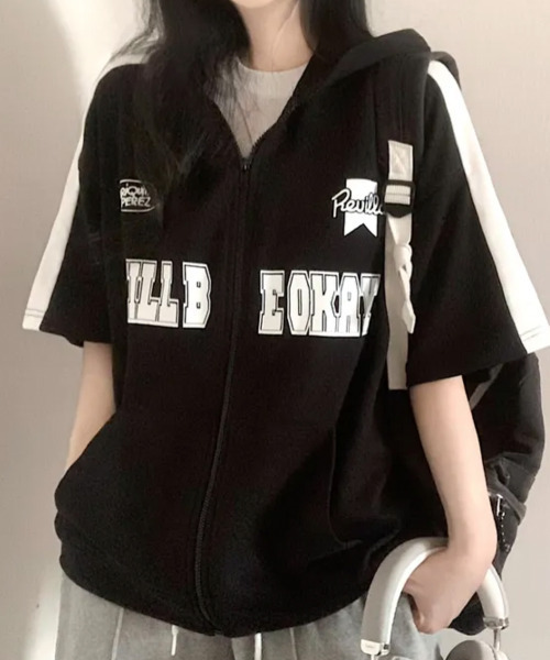 VIVID LADY(ビビッドレディー)の「サイドライン 文字プリント ジップアップパーカー 半袖(パーカー・レディース・ネイビー/ブラック/アイボリー・FREE)」の14枚目の写真