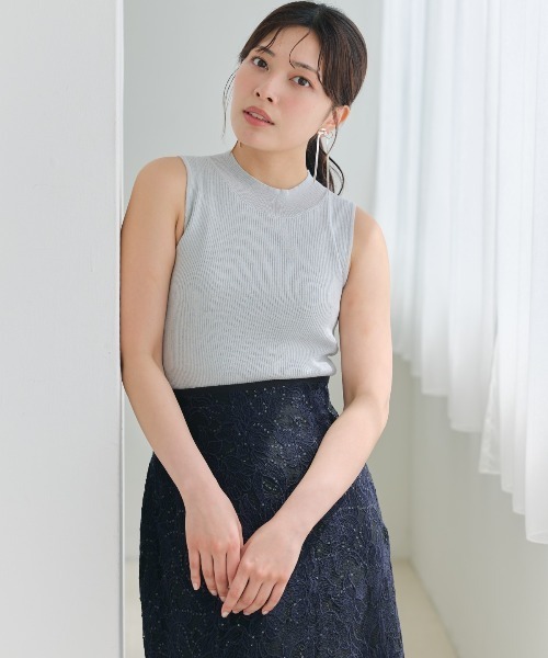 AND COUTURE（アンドクチュール）の「ラメノースリトップス（ニット/セーター・レディース・オフホワイト/ベージュ/ピンク/ライトグレー/ブラック・FREE）」の3枚目の写真