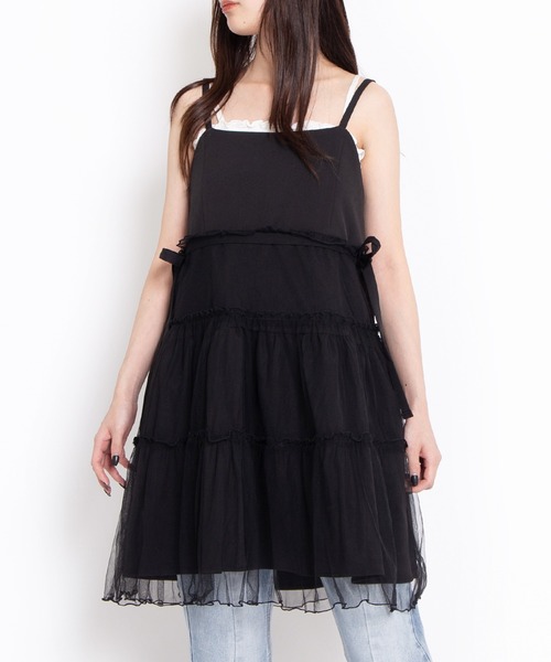 PUNYUS(プニュズ)の「チュールレイヤードキャミワンピース(ワンピース・レディース・アイボリー/ブラック/サックスブルー・1/2/3/4)」の18枚目の写真