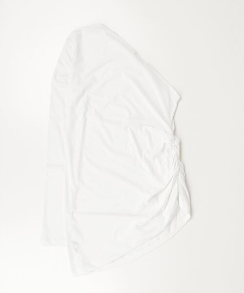 CINOH(チノ)の「COSMORAMA ONE SHOULDER PULLOVER(Tシャツ/カットソー・レディース・ホワイト・38)」の2枚目の写真