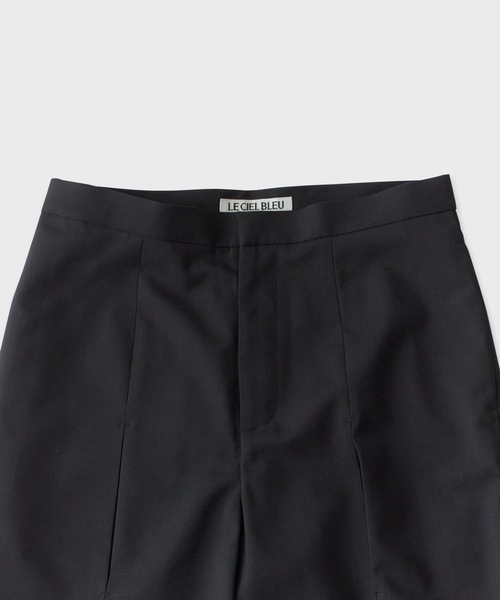 LE CIEL BLEU(ルシェルブルー)の「LE CIEL BLEU/ルシェルブルー Slim Flare Pant w/Sheer Detail スリムフレアパンツwシアーディテール(スラックス・レディース・ブラック/グレー/カーキ・34/36)」の4枚目の写真