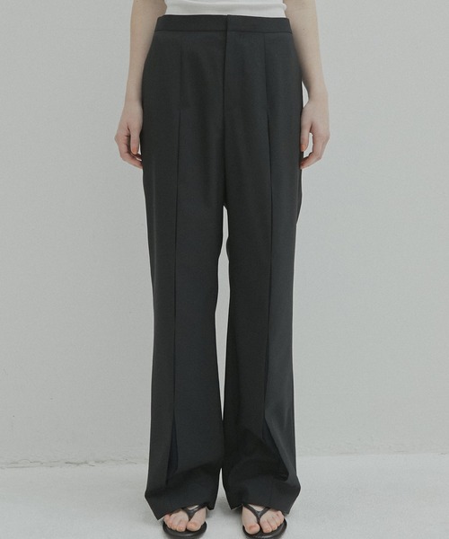 LE CIEL BLEU(ルシェルブルー)の「LE CIEL BLEU/ルシェルブルー Slim Flare Pant w/Sheer Detail スリムフレアパンツwシアーディテール(スラックス・レディース・ブラック/グレー/カーキ・34/36)」の12枚目の写真