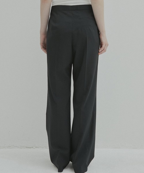 LE CIEL BLEU(ルシェルブルー)の「LE CIEL BLEU/ルシェルブルー Slim Flare Pant w/Sheer Detail スリムフレアパンツwシアーディテール(スラックス・レディース・ブラック/グレー/カーキ・34/36)」の15枚目の写真