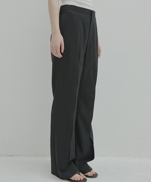 LE CIEL BLEU(ルシェルブルー)の「LE CIEL BLEU/ルシェルブルー Slim Flare Pant w/Sheer Detail スリムフレアパンツwシアーディテール(スラックス・レディース・ブラック/グレー/カーキ・34/36)」の13枚目の写真