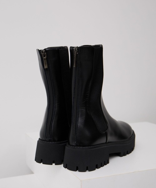 SALON adam et rope'（サロン アダム エ ロペ）の「WS レザートラックソールサイドゴア（ブーツ・レディース・ブラック・23/24/23.5/24.5/36/36.5/37/37.5）」の3枚目の写真