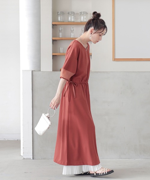 n'OrLABEL(ノアールレーベル)の「『ランタンスリーブカットジョーゼットワンピース』(ワンピース・レディース・ブラック/テラコッタ/ネイビー・2/1)」の9枚目の写真