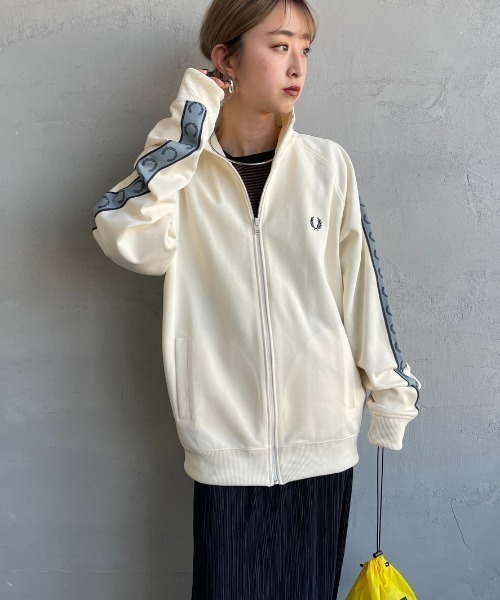 FRED PERRY（フレッドペリー）の「[FRED PERRY/フレッドペリー] コントラストテープ トラックジャケット（ジャージ・レディース・キナリ/ブラック/ネイビー・M/S/XL/L）」の17枚目の写真