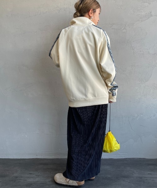 FRED PERRY（フレッドペリー）の「[FRED PERRY/フレッドペリー] コントラストテープ トラックジャケット（ジャージ・レディース・キナリ/ブラック/ネイビー・M/S/XL/L）」の22枚目の写真