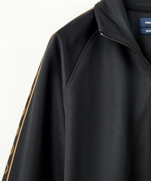 FRED PERRY（フレッドペリー）の「[FRED PERRY/フレッドペリー] コントラストテープ トラックジャケット（ジャージ・レディース・キナリ/ブラック/ネイビー・M/S/XL/L）」の7枚目の写真