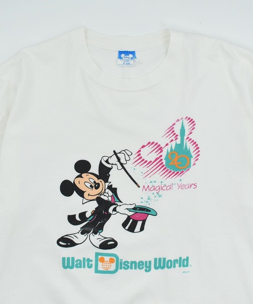 DISNEY VINTAGE（ディズニーヴィンテージ）の「【USED】90’s Disney “Walt Disney World 20 Magical Years” キャラクター Tシャツ USA製（Tシャツ/カットソー・メンズ・ホワイト・X-LARGE）」の7枚目の写真