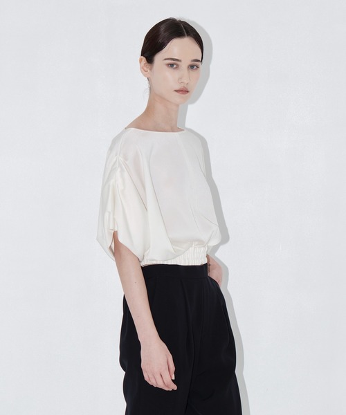 THE PERMANENT EYE(ザパーマネントアイ)の「【THE TOKYO/ザトウキョウ】2way Satin Blouse/2WAYサテンブラウス(シャツ/ブラウス・レディース・ベージュ/ネイビー/ホワイト・FREE)」の5枚目の写真