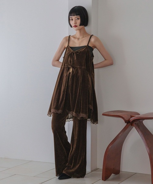 LOWRYS FARM（ローリーズファーム）の「２ＷＡＹカットベロアミニワンピース　578265（ワンピース・レディース・ブラック/ベージュ/ブラウン・FREE）」の4枚目の写真