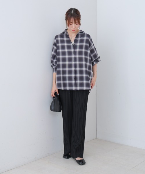 Bab（バブ）の「【サイズ展開あり】ランダムプリーツパンツ（その他パンツ・レディース・ブラック/グレイッシュベージュ/チャコールグレー/ダークブラウン・M/L）」の15枚目の写真