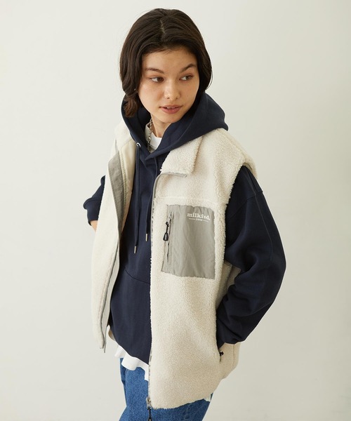 MILKFED.（ミルクフェド）の「LOGO BOA VEST（ベスト・レディース・オフホワイト/ブルー/ブラック・ONE SIZE）」の7枚目の写真