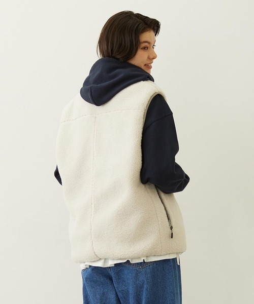 MILKFED.（ミルクフェド）の「LOGO BOA VEST（ベスト・レディース・オフホワイト/ブルー/ブラック・ONE SIZE）」の9枚目の写真