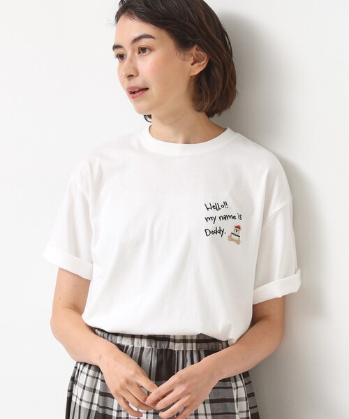 Dessin(デッサン)の「【ユニセックス・洗える】Deddy刺繍入り オーガニックコットンTシャツ(Tシャツ/カットソー・レディース・ブラウン系その他/ホワイト系/ライトイエロー系・04/03/02/01)」の2枚目の写真