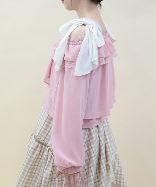 axes femme POETIQUE（アクシーズファムポエティック）の「オフショルシフォンＢＬ（シャツ/ブラウス・レディース・ピンク/ホワイト/ブラック・MEDIUM）」の5枚目の写真
