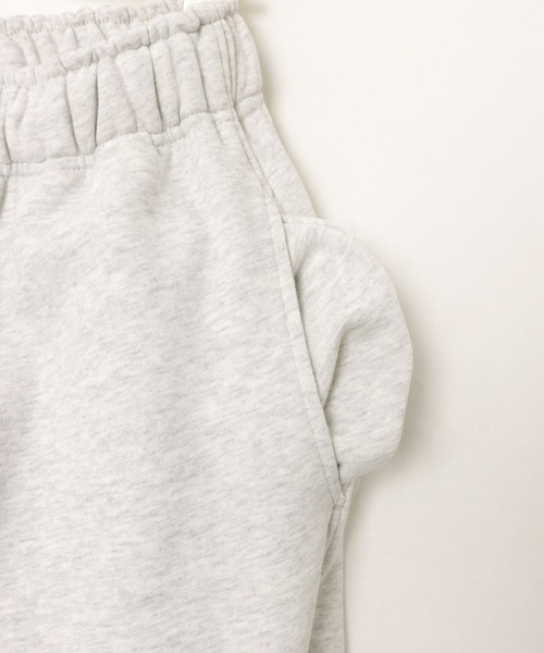 ANME（アンメ）の「後ろポケットロゴ刺繍スウェットカーブパンツ（スウェットパンツ・レディース・オフホワイト/ブラック/オートミール/ブラウン・L/M）」の8枚目の写真