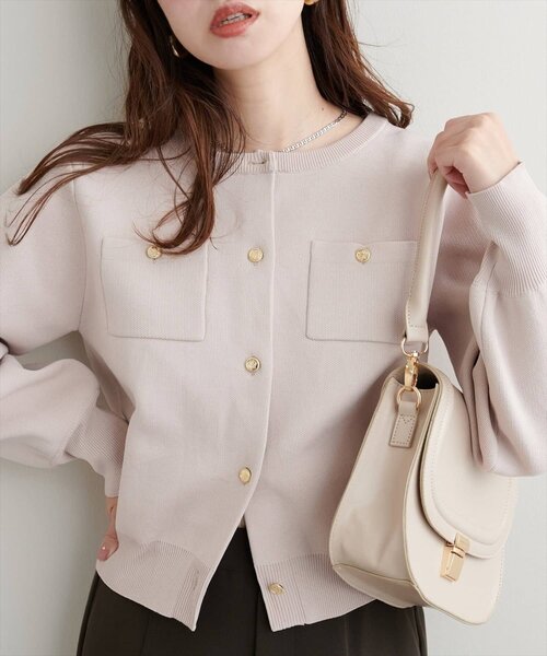 natural couture(ナチュラルクチュール)の「【WEB限定】ポリニット金釦ポケ付きカーディガン(カーディガン/ボレロ・レディース・ネイビー/モカ/レッド/チャコールグレー/オフホワイト/ブラック/ピンクベージュ・FREE)」の18枚目の写真