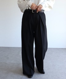 sin.ca（シンカ）の「センターシーム入りタックワイドパンツ（スラックス）」