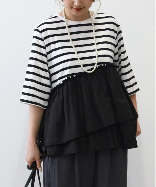 Right-on(ライトオン)の「【HONEYSUCKLE ROSE】接触冷感裾切り替えデザインTシャツ(Tシャツ/カットソー・レディース・オフホワイト/ブラック/ブラック×ホワイト・L/M)」の4枚目の写真