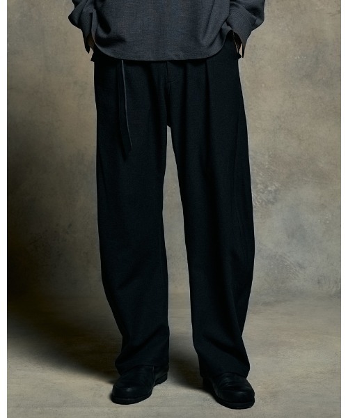 wjk（ダヴルジェイケイ）の「relax banana slacks（スラックス・メンズ・ブラック/チャコールグレー・SMALL/MEDIUM/LARGE/X-LARGE）」の2枚目の写真