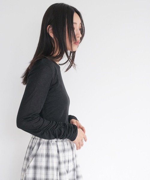 mili an deni(ミリアンデニ)の「フラッフィーシアー袖シャーリングトップス(Tシャツ/カットソー・レディース・杢グレー/ブラック/アイボリー・M)」の17枚目の写真