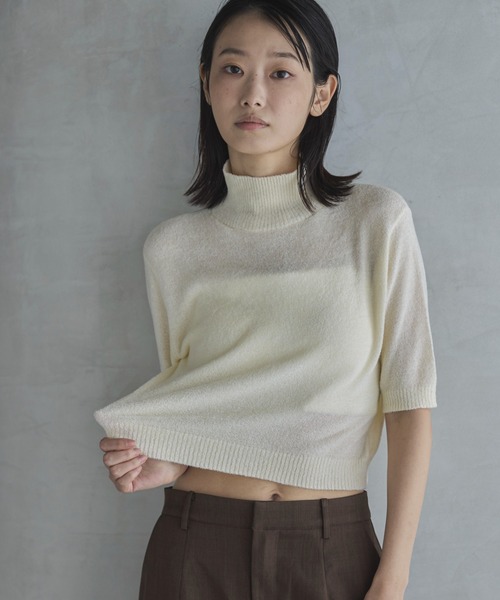 feepur(フェピュール)の「【ハンドウォッシャブル】ベロアモールハイネックニット(ニット/セーター・レディース・アイボリー/ブラック/ブラウン・MEDIUM)」の10枚目の写真