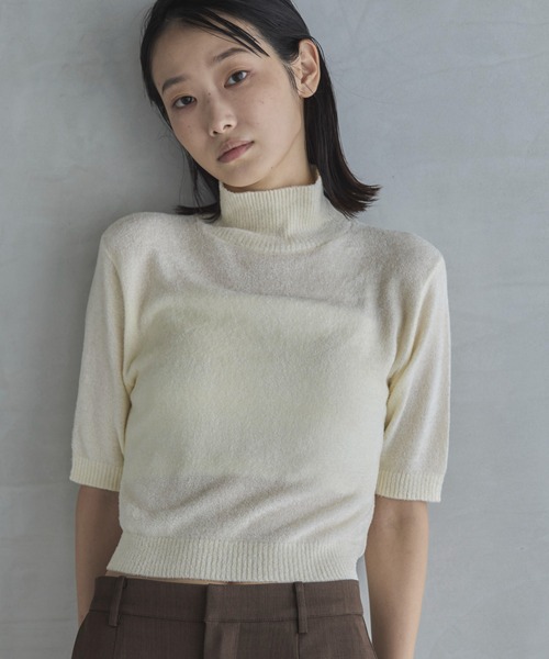 feepur(フェピュール)の「【ハンドウォッシャブル】ベロアモールハイネックニット(ニット/セーター・レディース・アイボリー/ブラック/ブラウン・MEDIUM)」の11枚目の写真